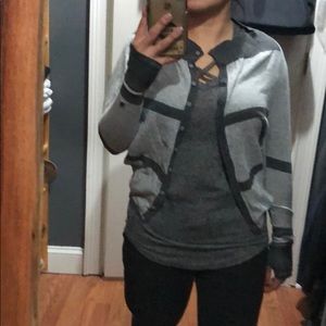 Lululemon athletica size 4 light sweater